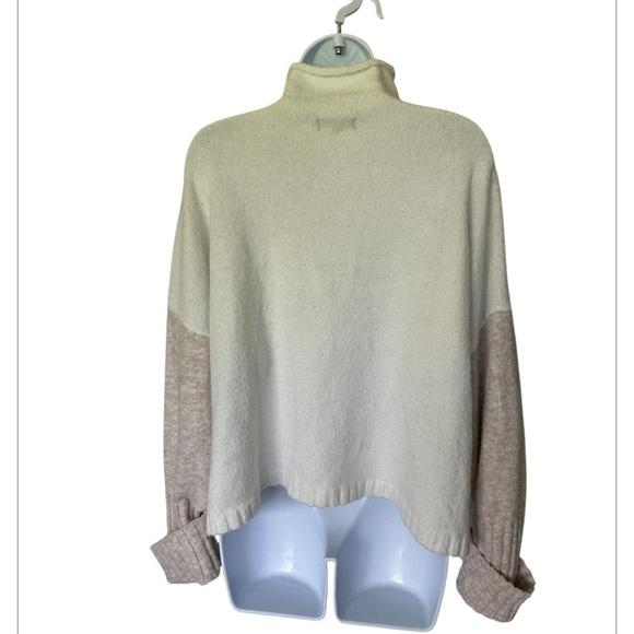 Aqua Colorblock Sweater Mock Neck Sweater Boxy Excellent Size M - Picture 6 of 9